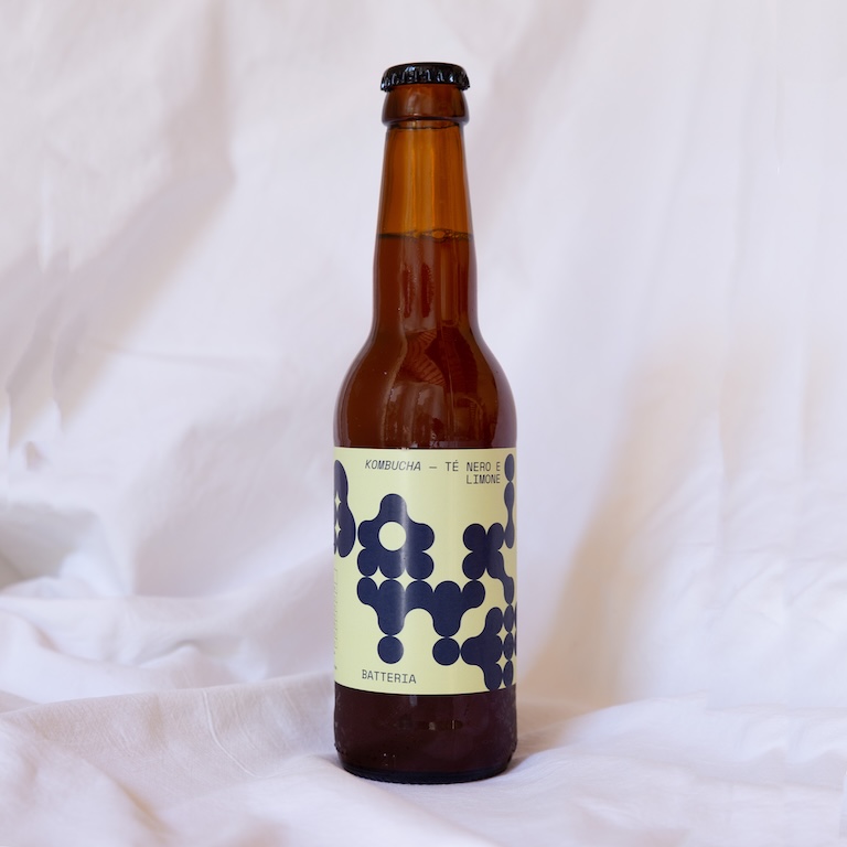 Kombucha gusto te nero e limone